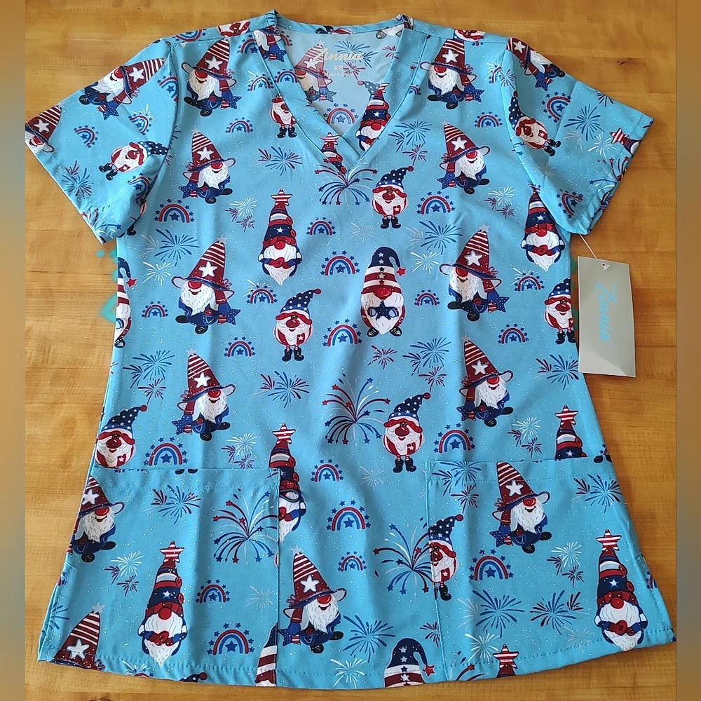 Women's Size XS Gnome Fireworks Flag Pattern Scrub Top NWT
